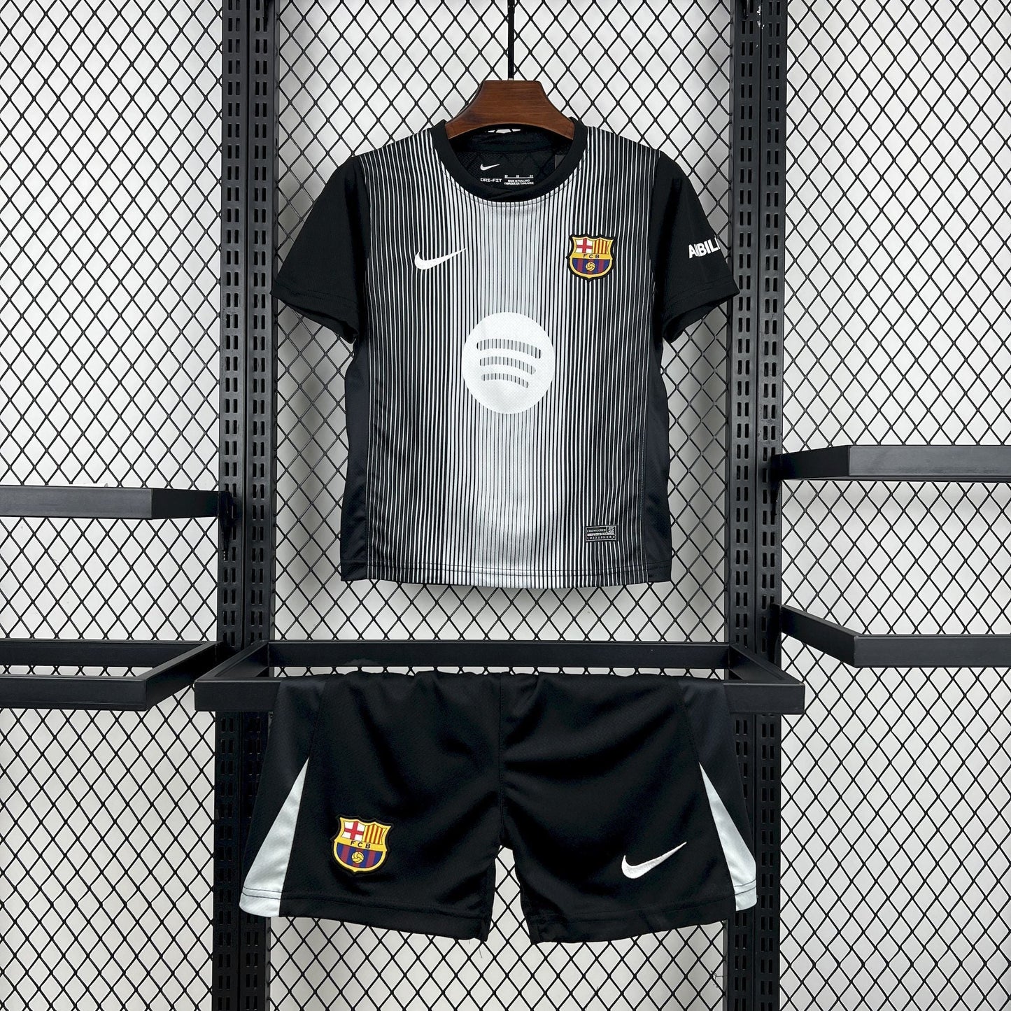 Maillot FC Barcelone 2026 Version Fans (ENFANTS) + Shorts — Maillot de football