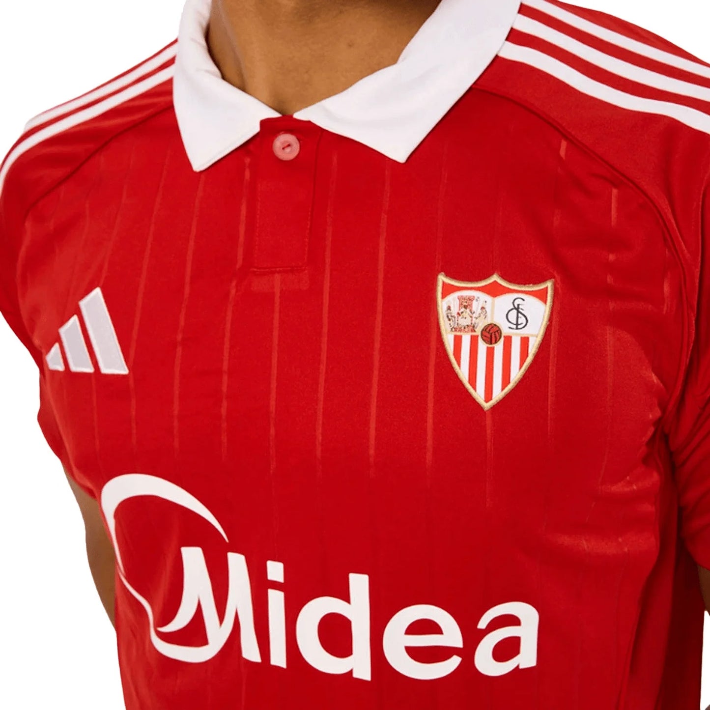 sevilla-fc-away-2025-26-side.webp