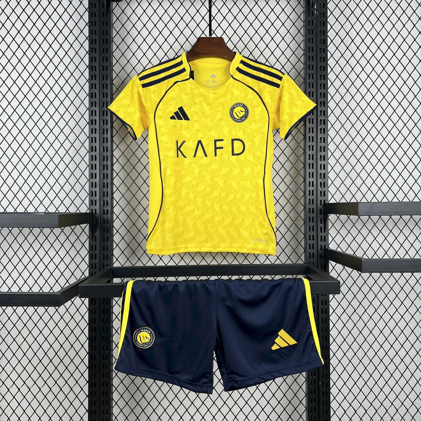 Maillot Al-Nassr FC 2026 Version Fans (ENFANTS) + Shorts — Maillot de football