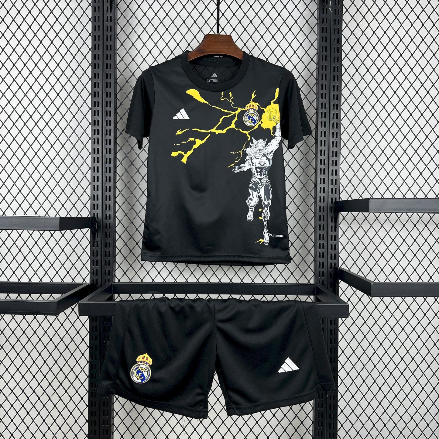 Maillot Real Madrid 2026 Version Fans (ENFANTS) + Shorts — Maillot de football