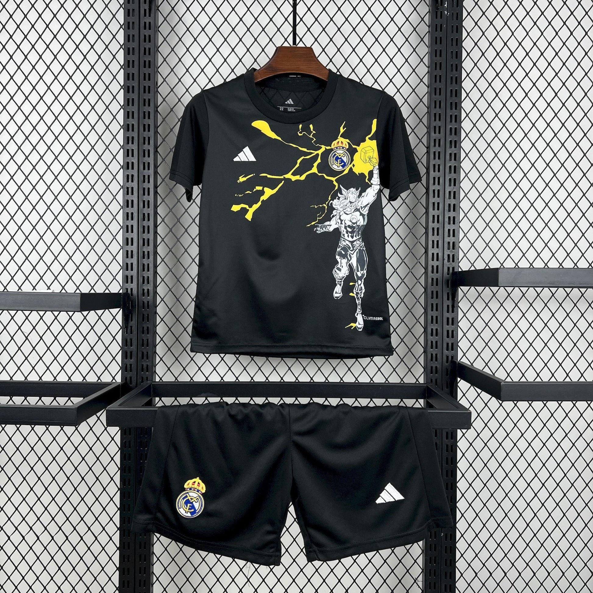 Maillot Real Madrid 2026 Version Fans (ENFANTS) + Shorts — Maillot de football