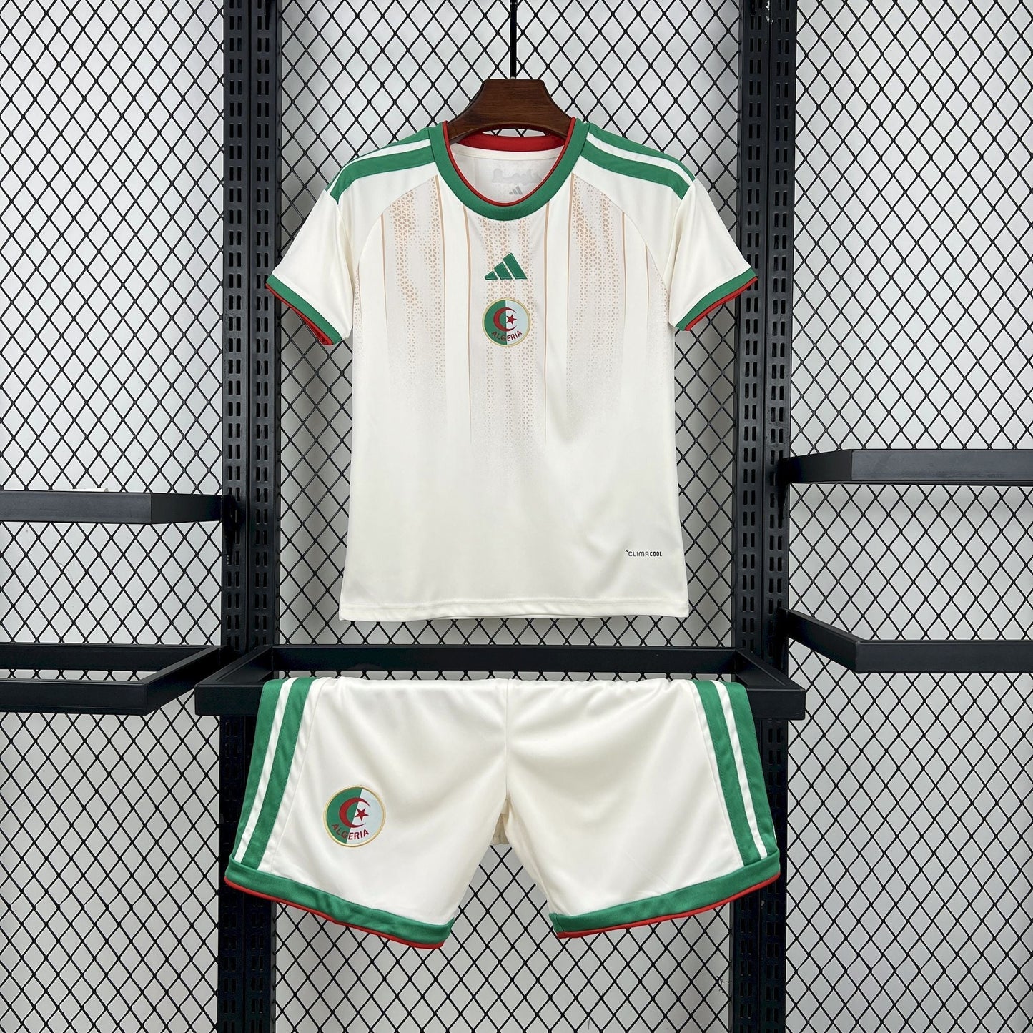Maillot et Short Enfants Algérie COUPE DU MONDE 2026/2027 NOUVEAU ! — Maillot de football