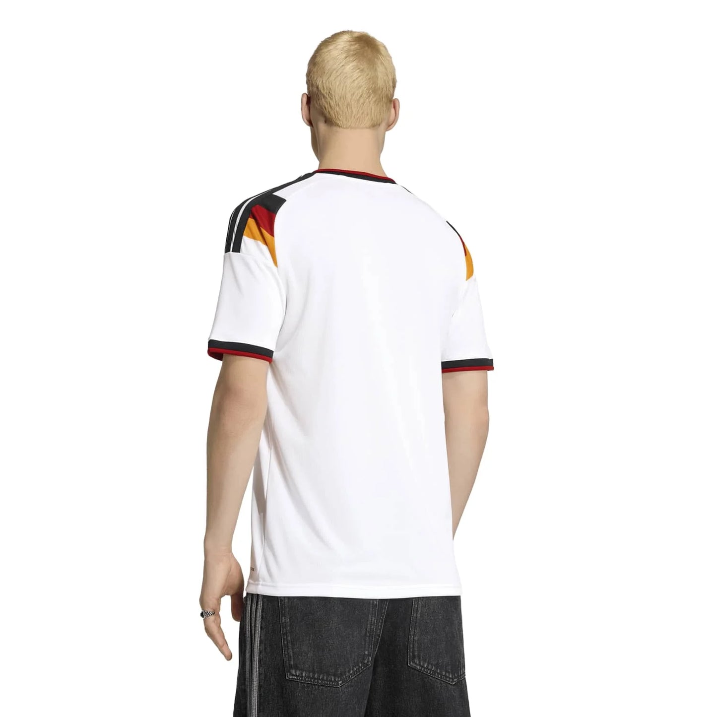 allemagne-home-2025-26-side.webp
