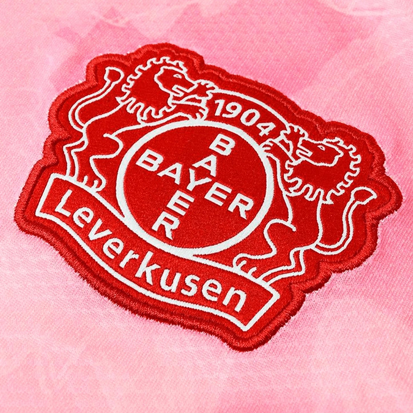 bayer-leverkusen-away-2025-26-detail.webp