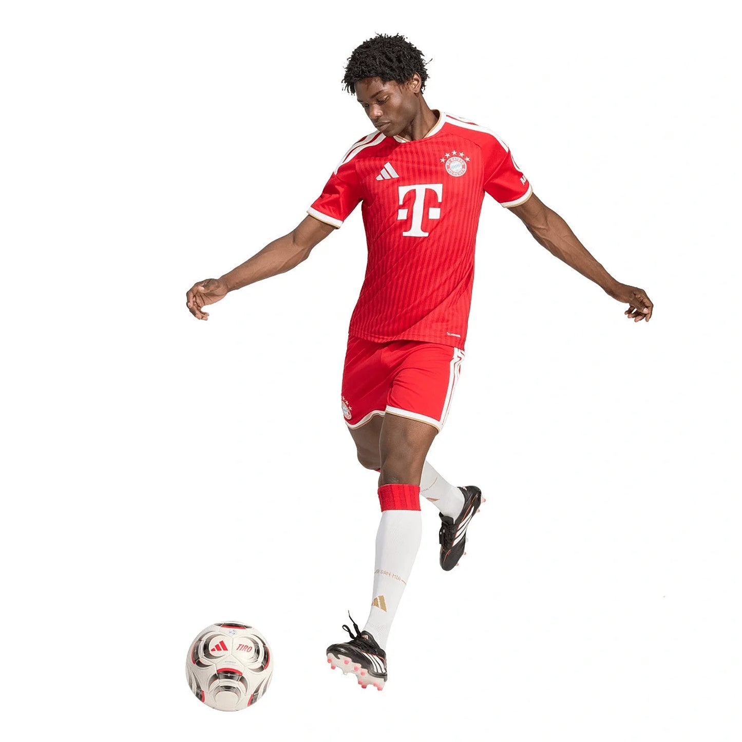 bayern-munich-home-2025-26-detail.webp