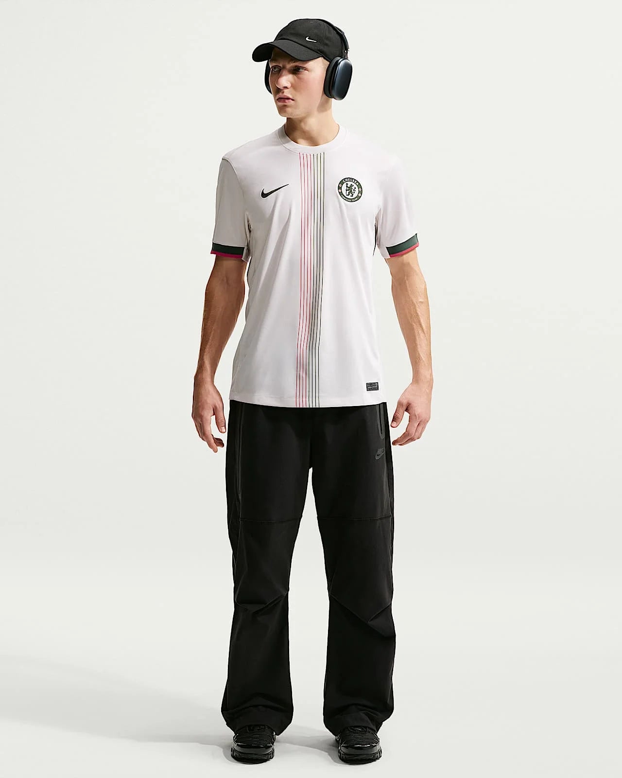 chelsea-away-2025-26-side.webp