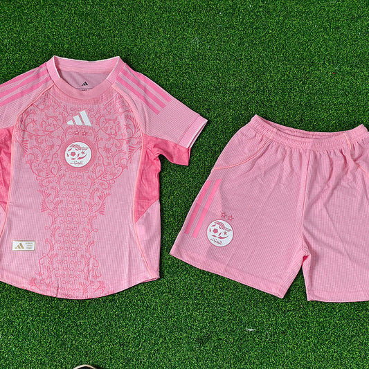 Maillot Algérie Concept Rose SPÉCIAL 2025/2026 + SHORTS (ENFANTS) — Maillot de football