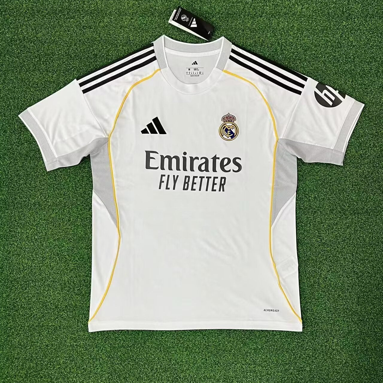 Maillot Real Madrid Fans Version 2025/2026 — Maillot de football