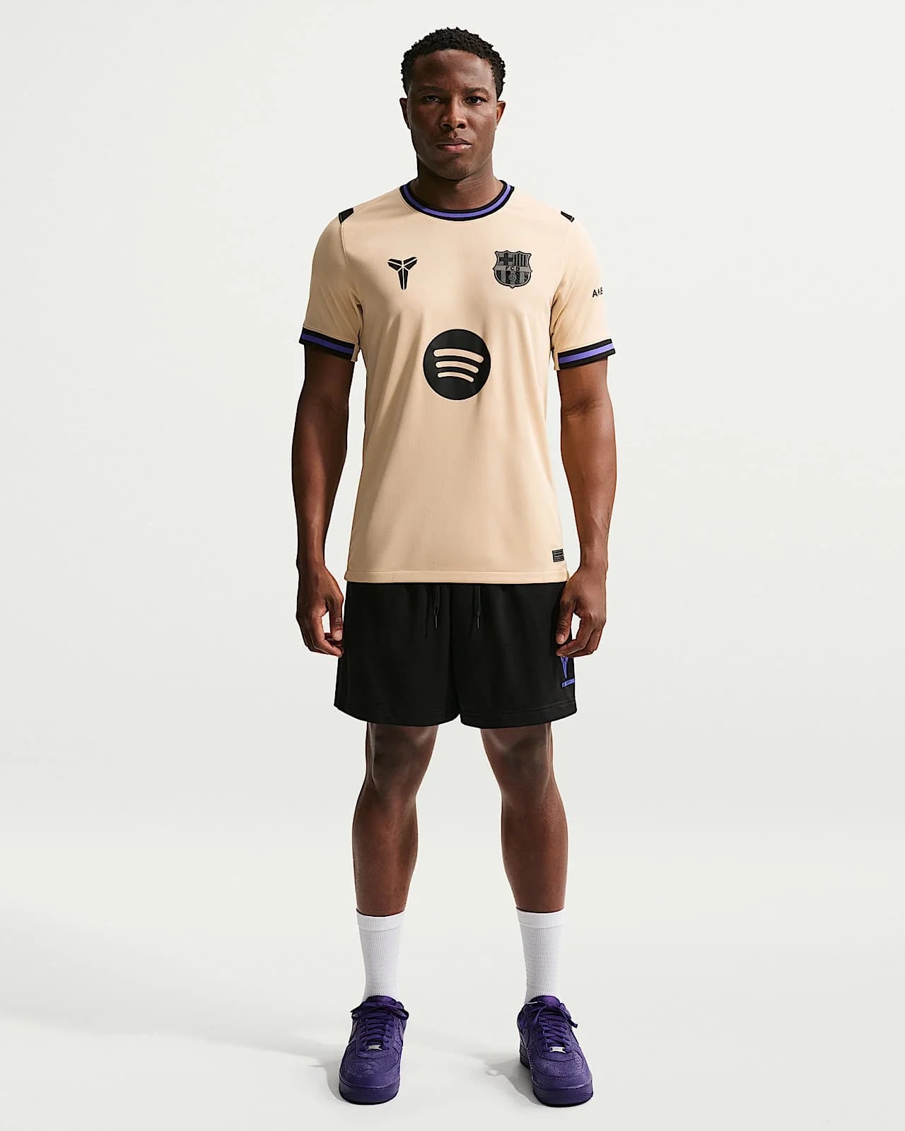 fc-barcelona-away-2025-26-side.webp