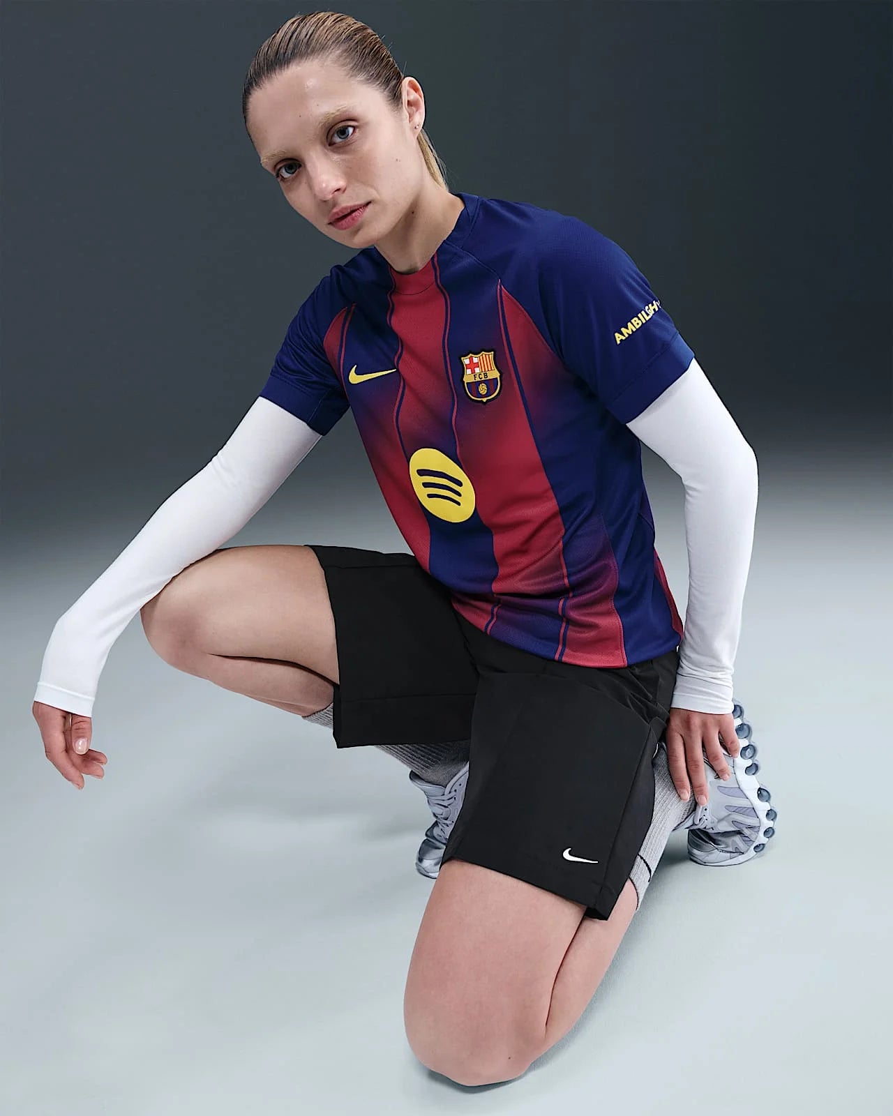 fc-barcelona-home-2025-26-detail.webp