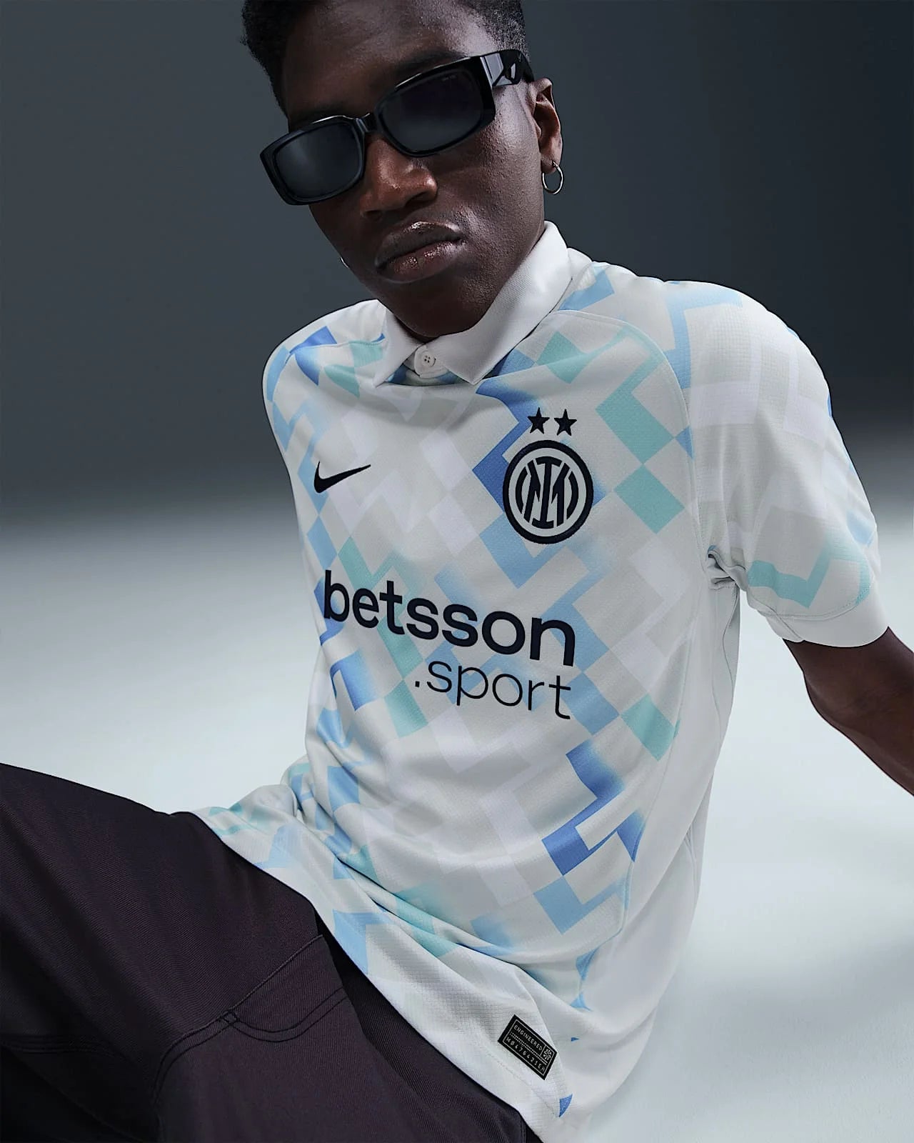 inter-milan-away-2025-26-detail.webp