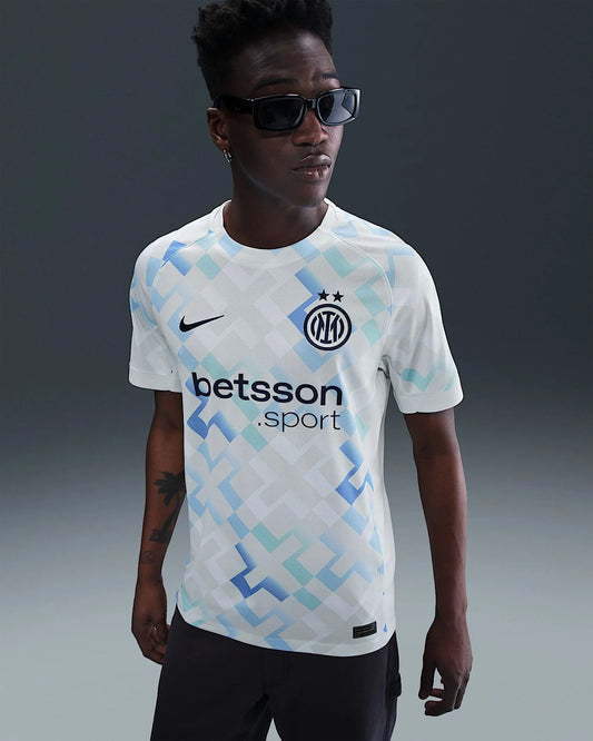 inter-milan-away-2025-26-front.webp