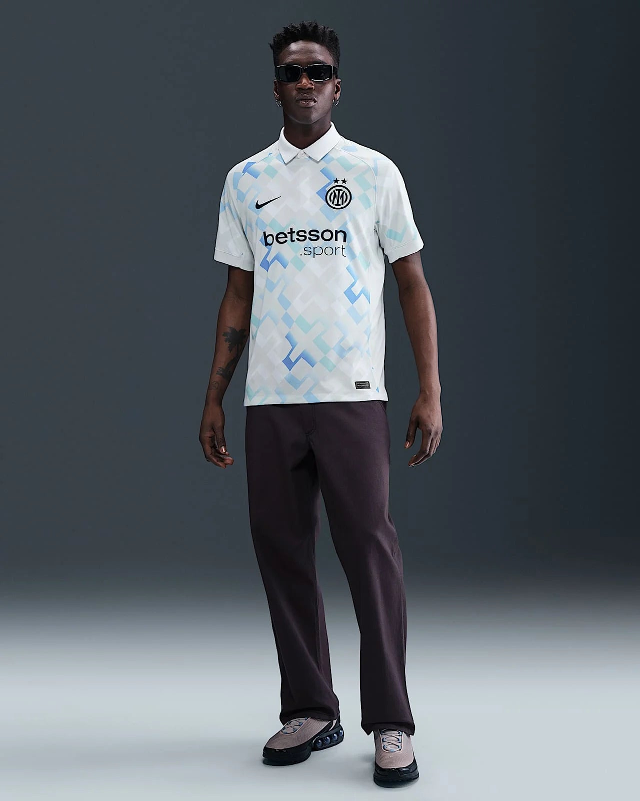 inter-milan-away-2025-26-side.webp