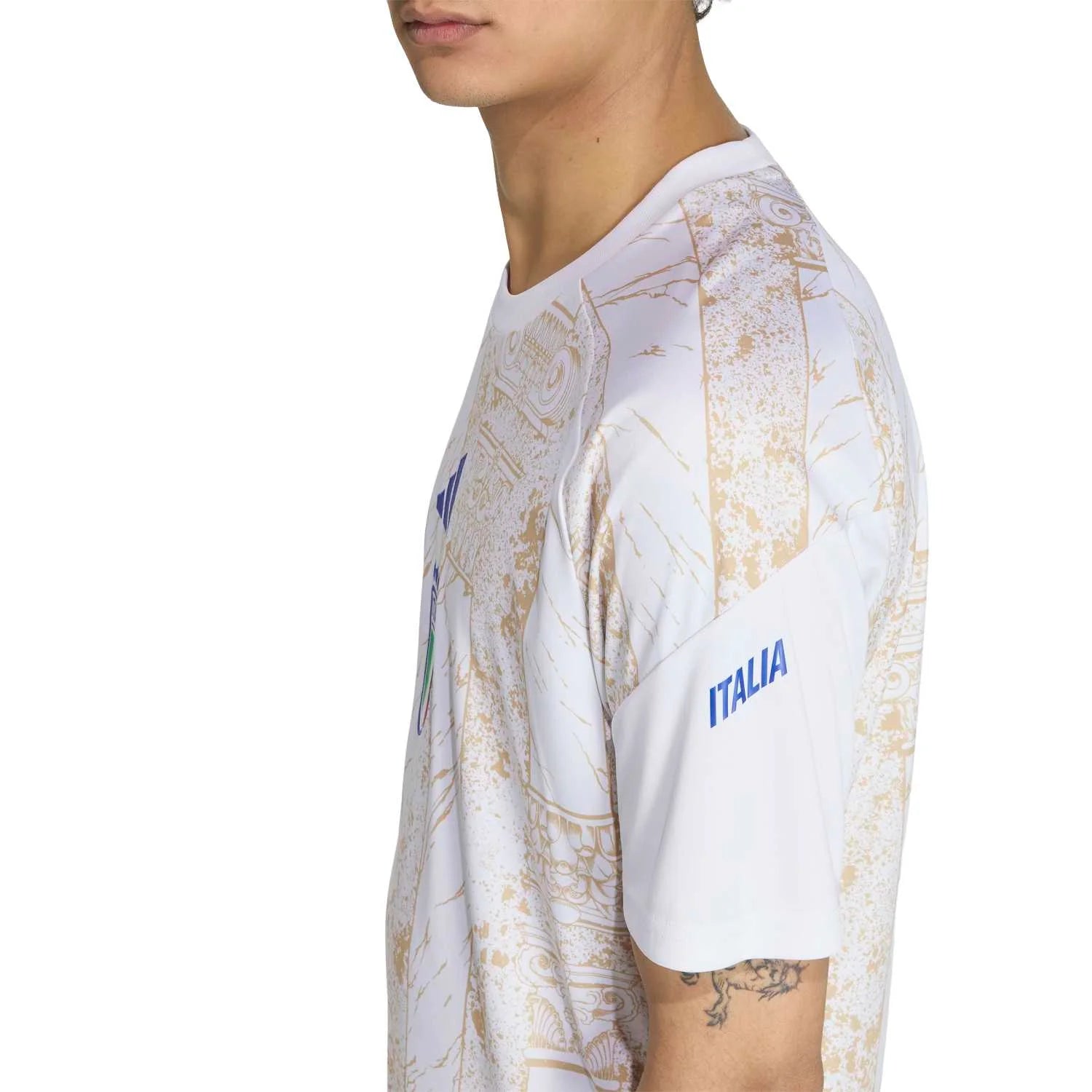 italie-home-2025-26-side.webp