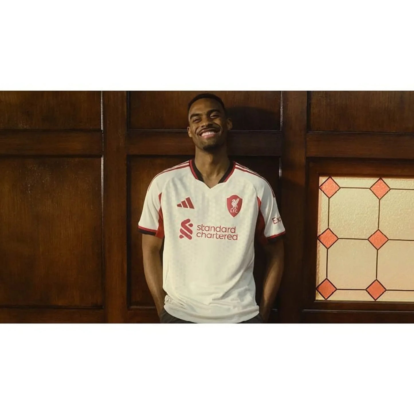 liverpool-away-2025-26-side.webp