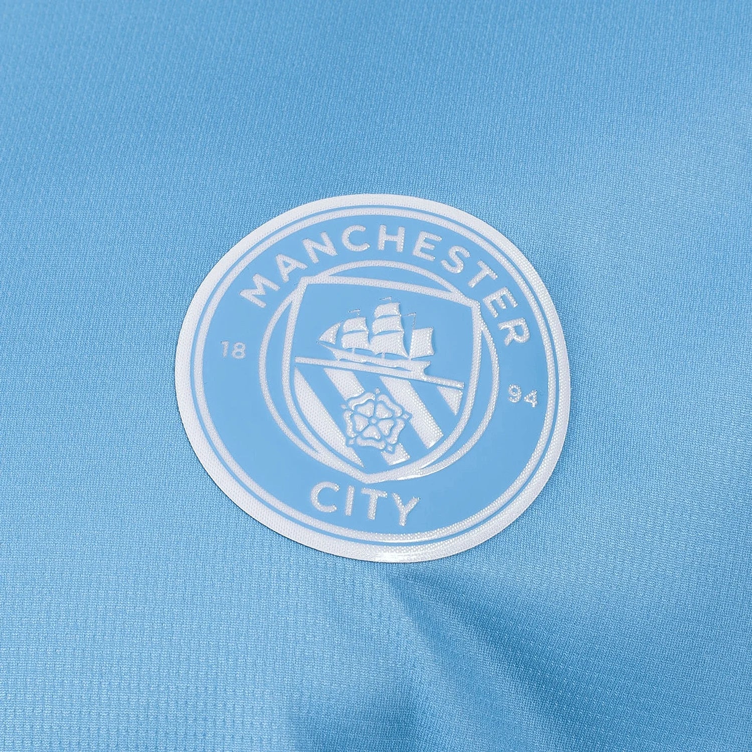 manchester-city-home-2025-26-side.webp