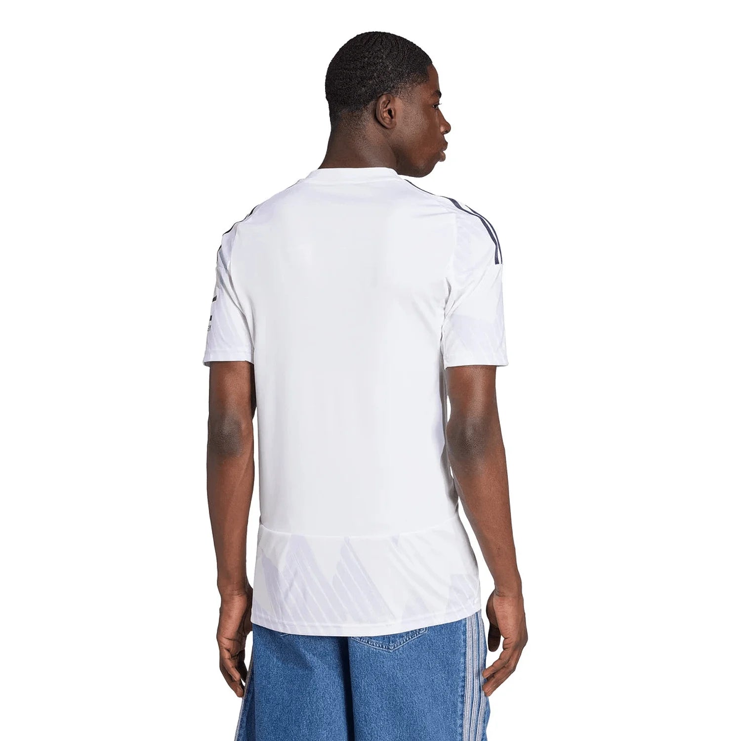 manchester-united-away-2025-26-back.webp