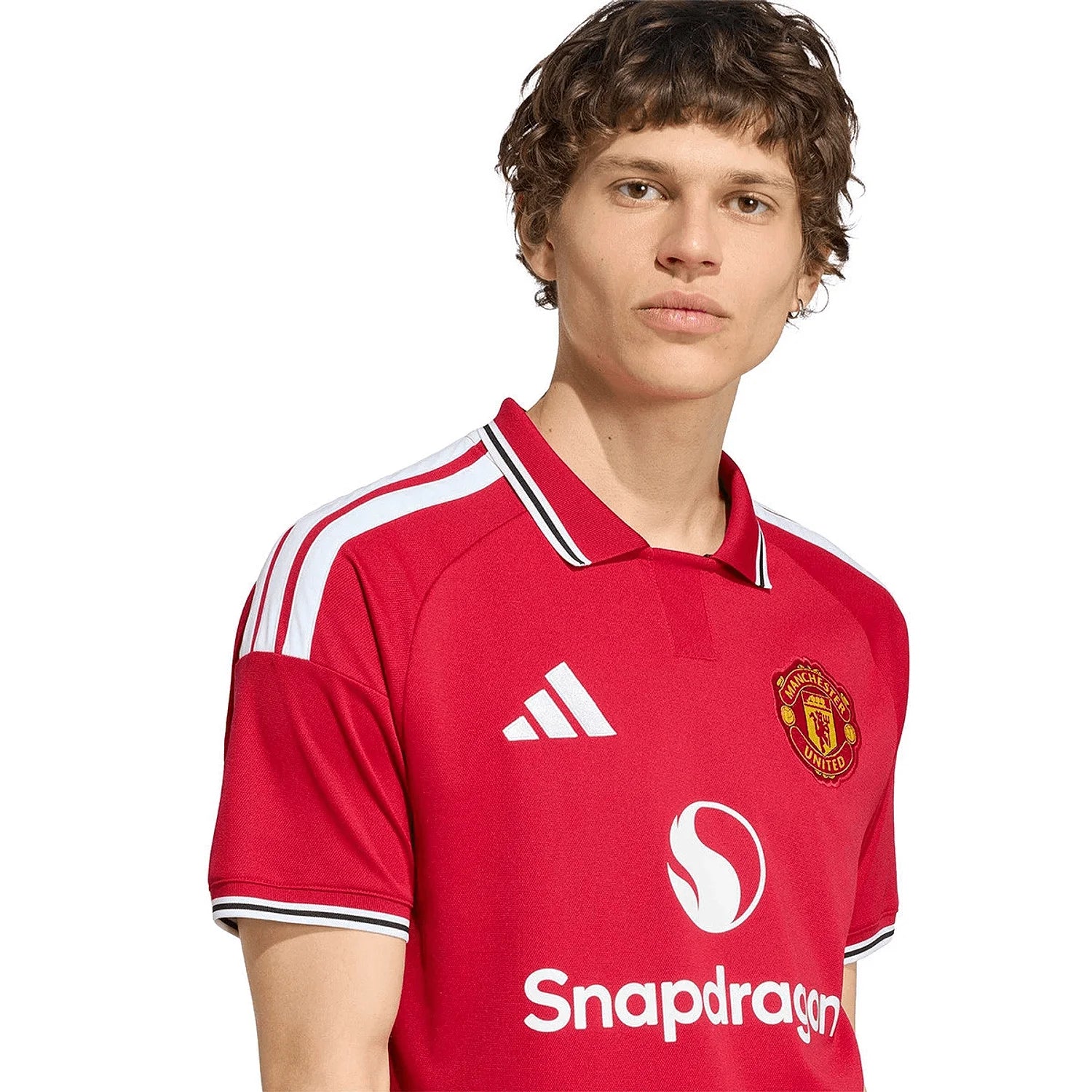 manchester-united-home-2025-26-detail.webp