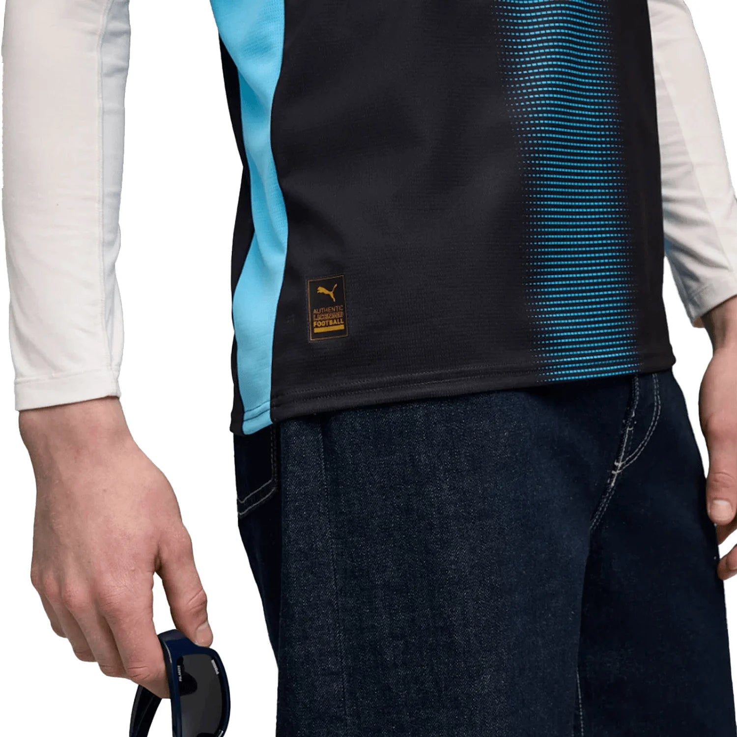 olympique-de-marseille-away-2025-26-detail.webp
