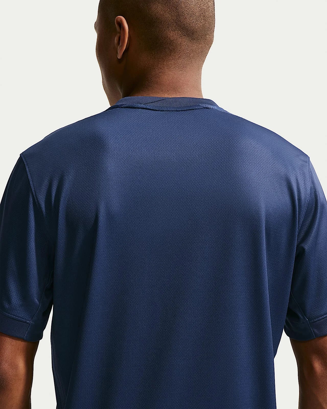 paris-saint-germain-home-2025-26-back.webp