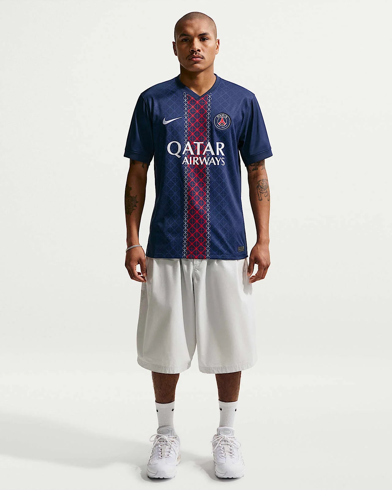 paris-saint-germain-home-2025-26-side.webp