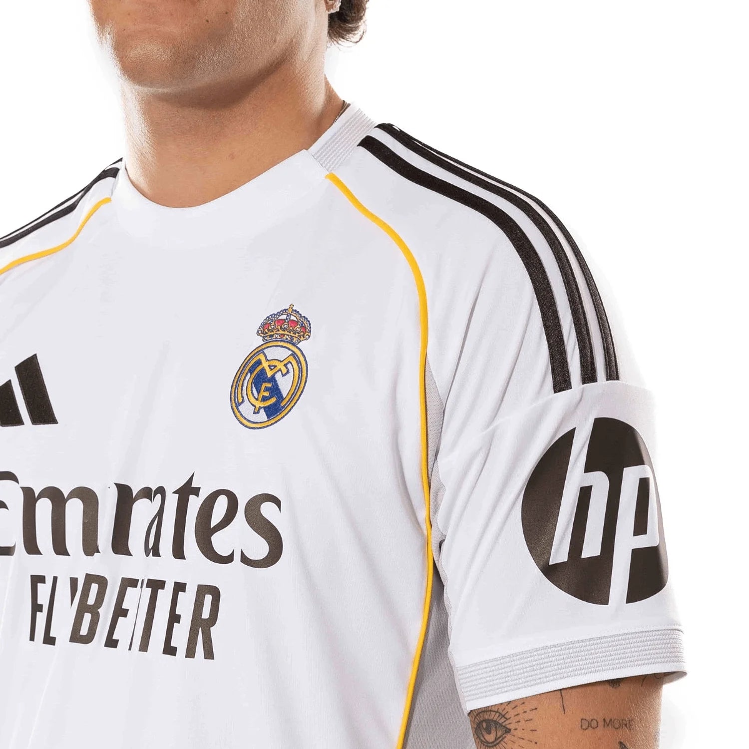 real-madrid-home-2025-26-detail.webp