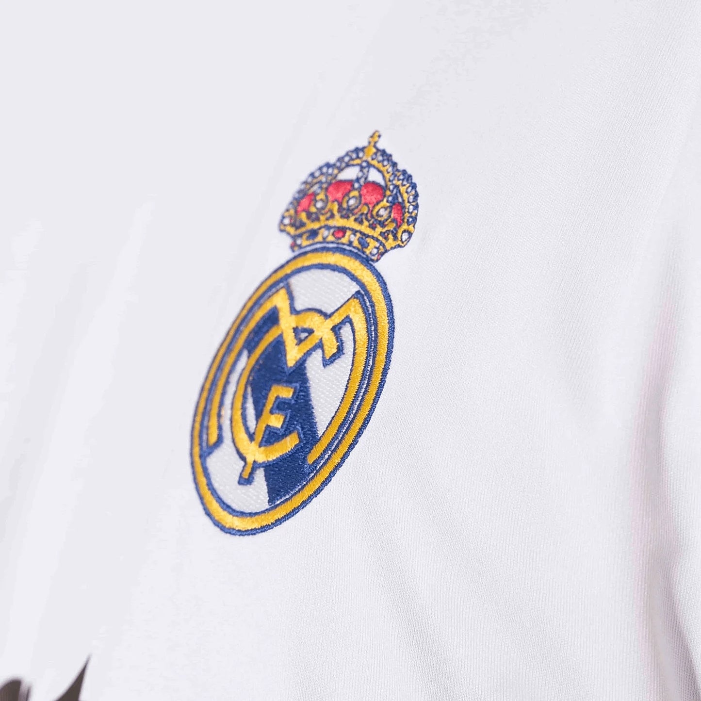 real-madrid-home-2025-26-side.webp