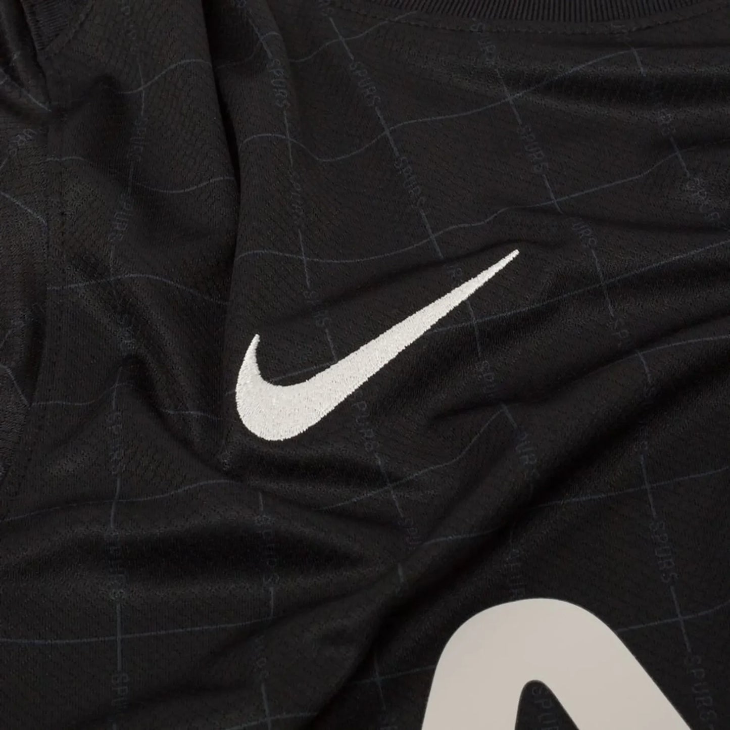tottenham-hotspur-away-2025-26-side.webp