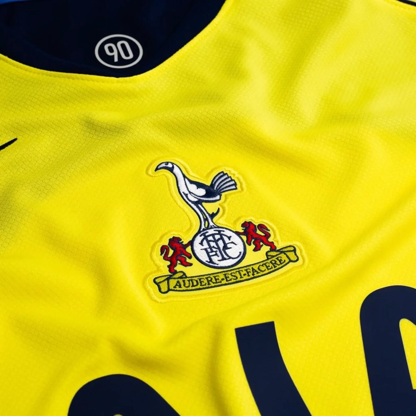 tottenham-hotspur-third-2025-26-alt.webp