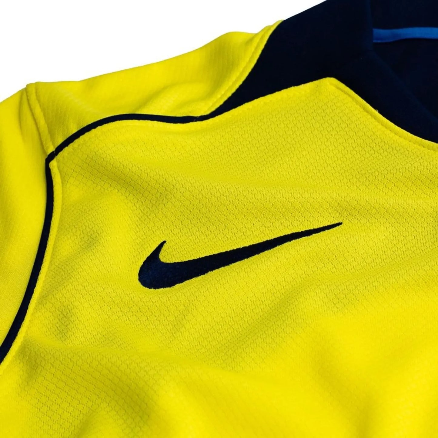 tottenham-hotspur-third-2025-26-side.webp