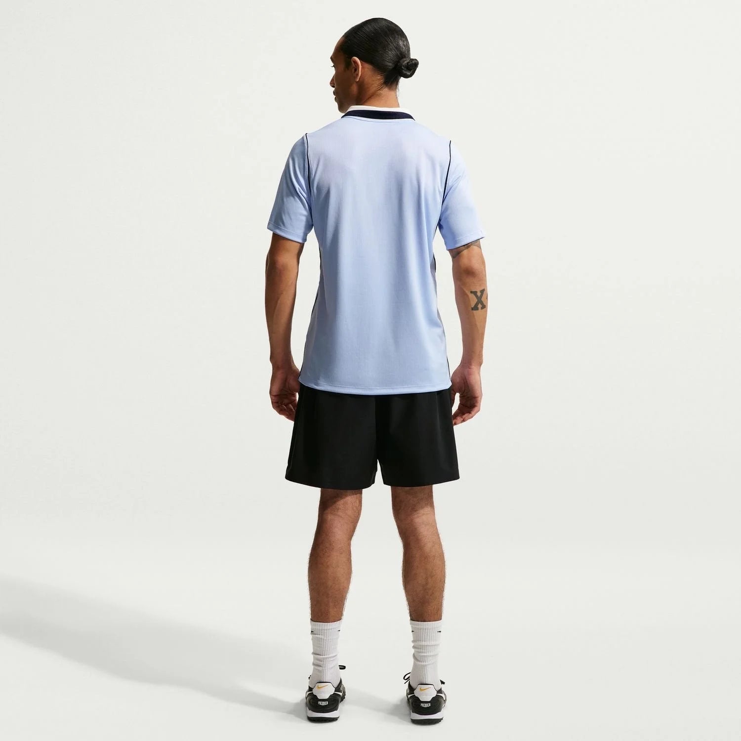 uruguay-home-2025-26-side.webp